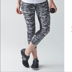 Like New Lululemon Nami Wave Pace Rival Crop, 4